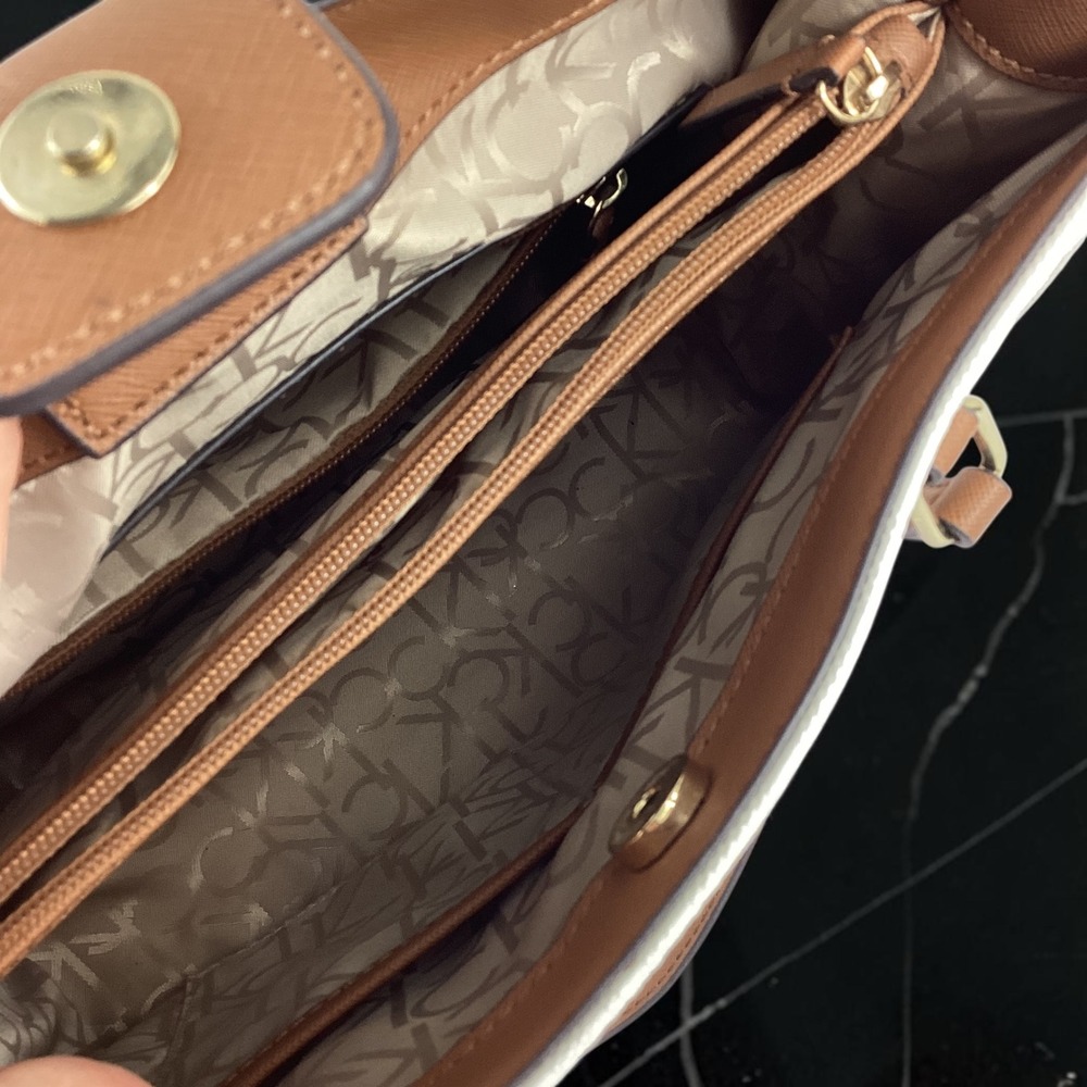 Calvin Klein Womens White Floral Monogram Shoulder Bag Tan Trim Gold Hardware - Picture 8 of 11